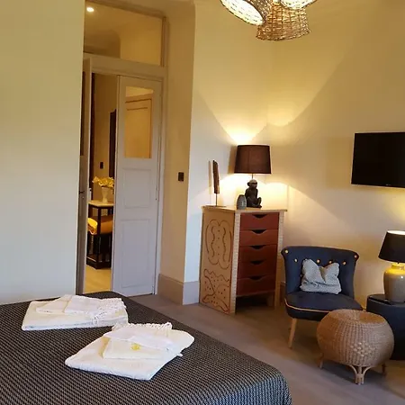 Château Casa de hóspedes 3*
